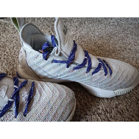 Nike Lebron XVI Size 6 Y GS Grape Buzz LightYear White Volt AQ2465-102. - Picture 4 of 6